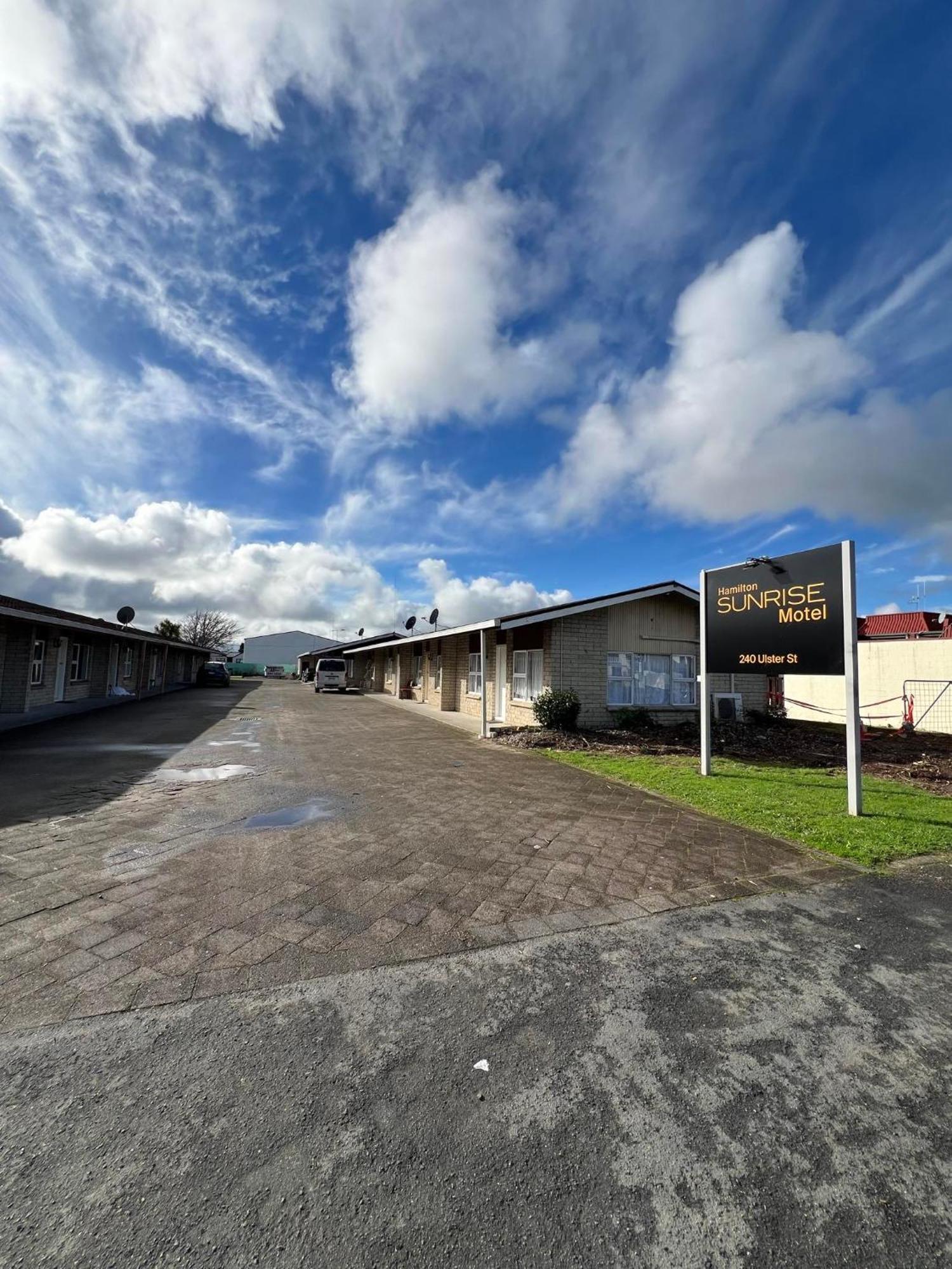 Hamilton Sunrise Motel Екстериор снимка